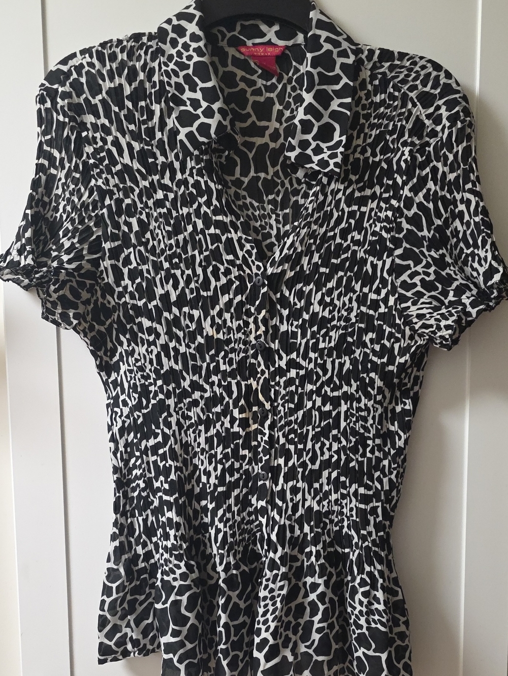 Sunny Leigh Black and White Animal-Print Button Down Top Size 1X
